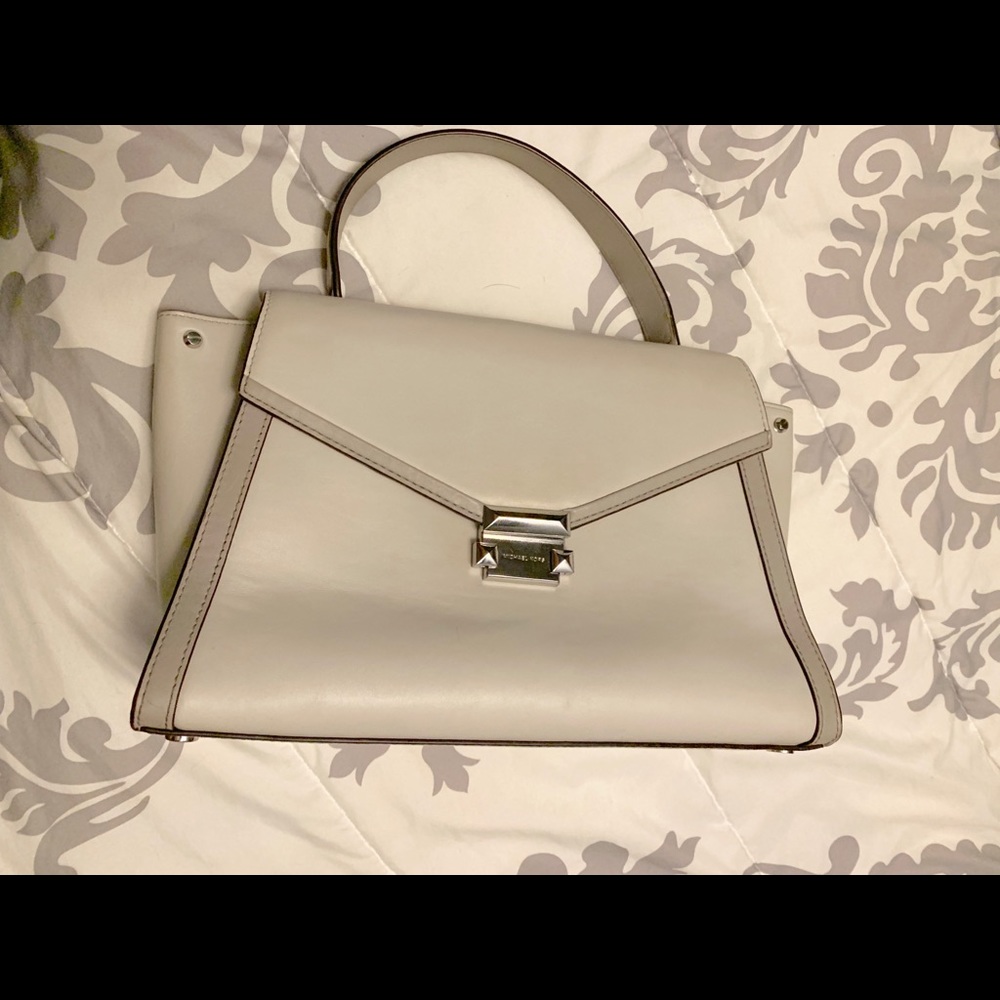 Micheal Kors authentic medium size purse - Picture 6 of 8